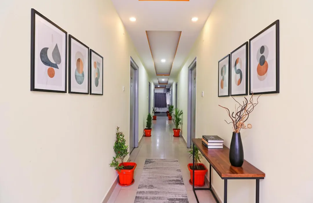 Fabhotel Broholic Suites - Nr Jntu-1