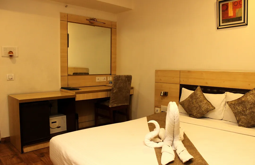 The Pearl Hotel-1