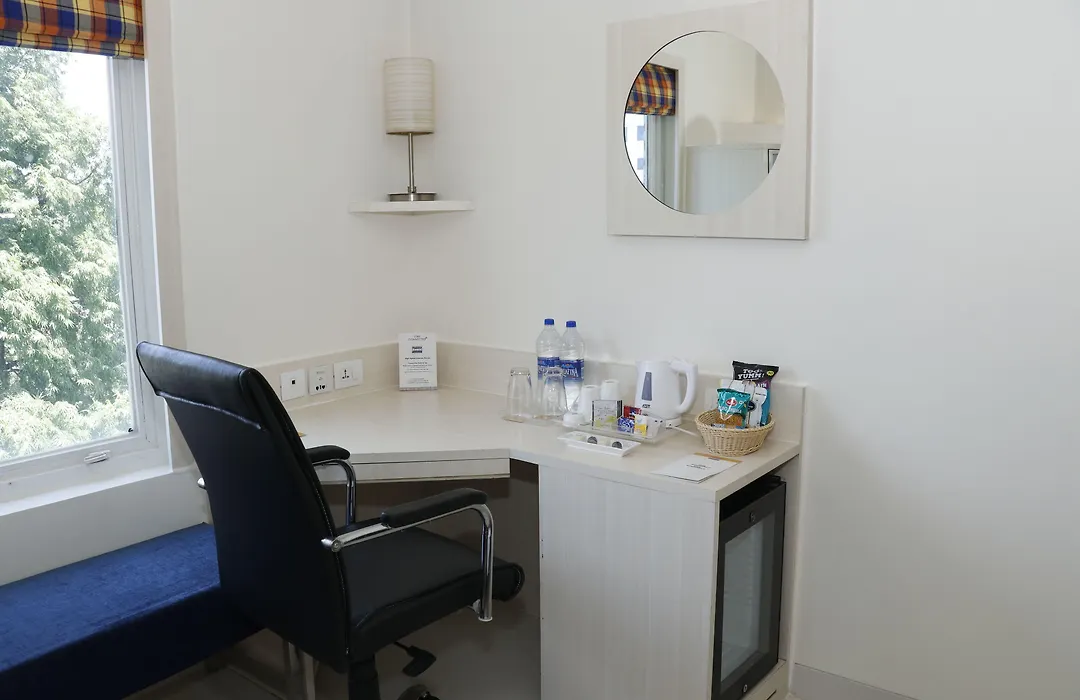 Hometel Chandigarh-1
