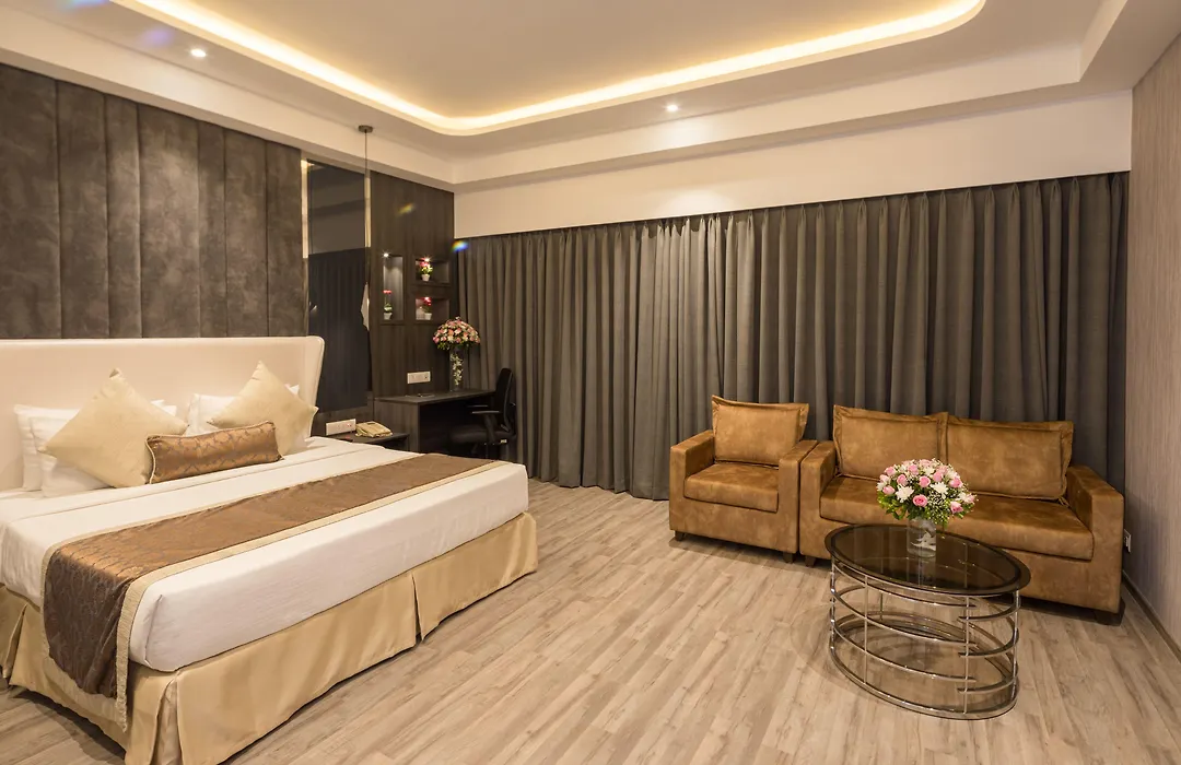 Goldfinch Hotel Mumbai-1