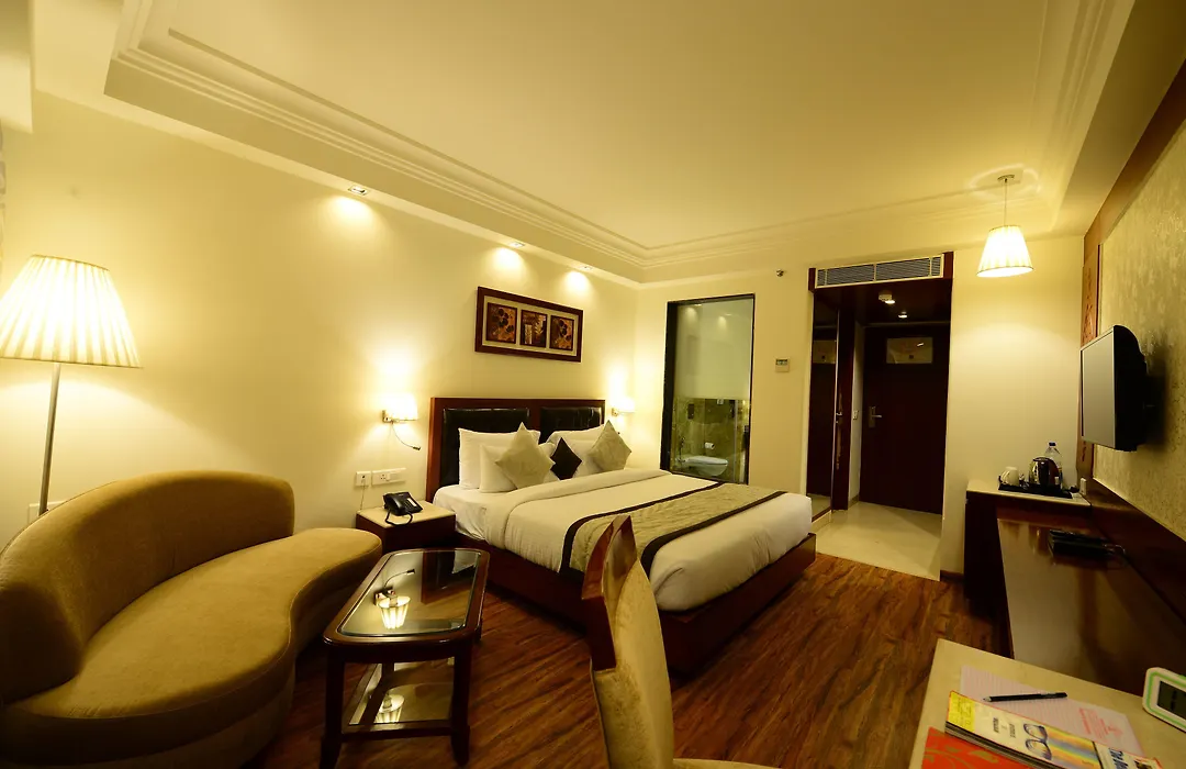 Hotel Regent Grand-1