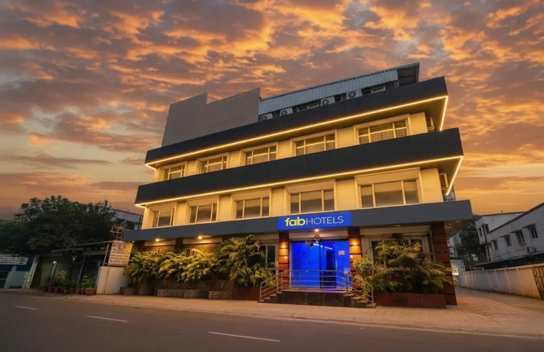 Fabhotel Keerthi'S Anupama - Nr Indira Gandhi Stadium-1