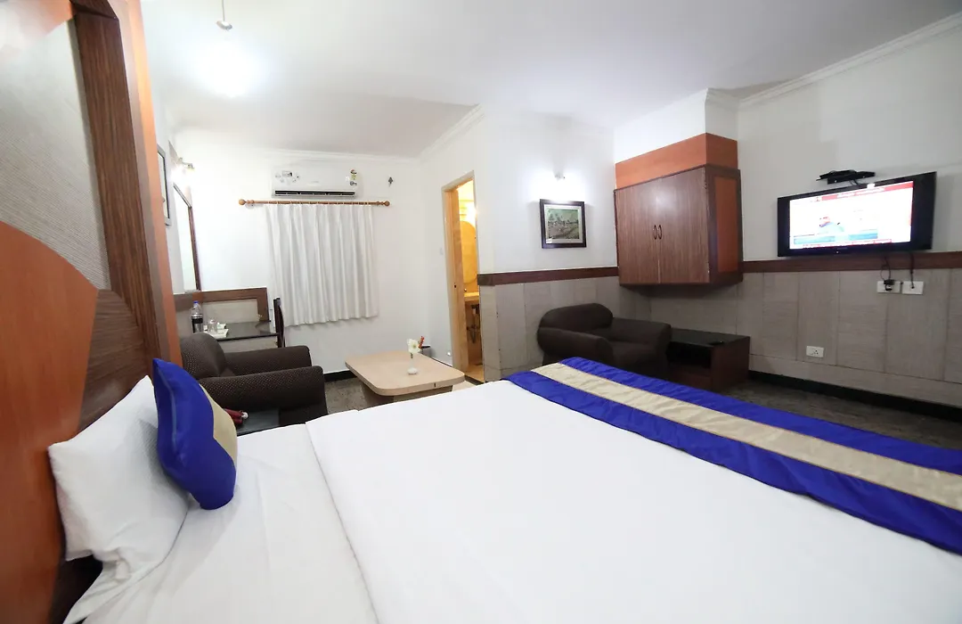Maple Tree Hotel-1