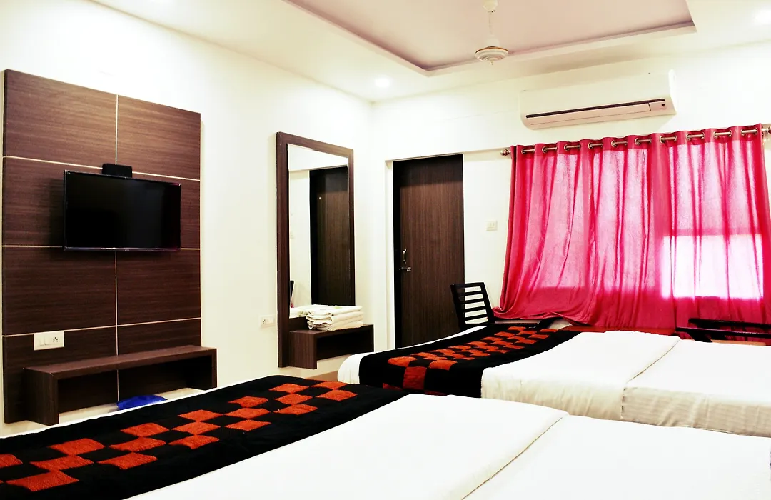 Hotel Gomti Dwarka-1