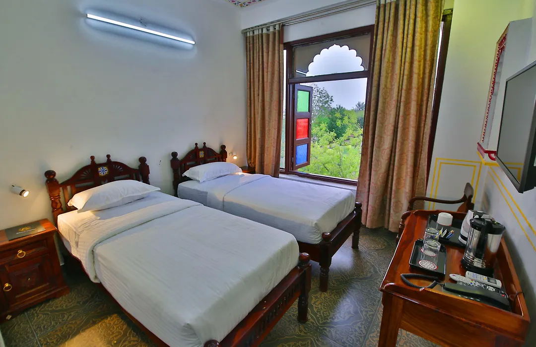 Fabhotel Shree Villas-1