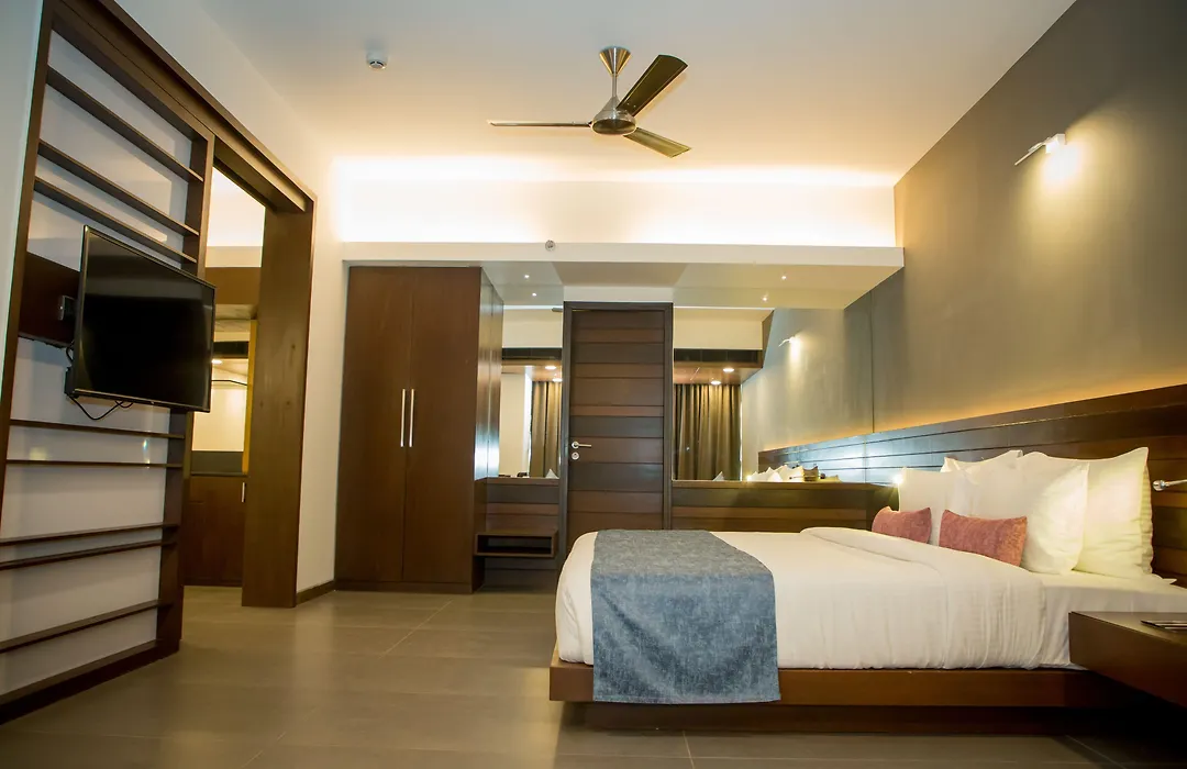 Sinq Prive-1