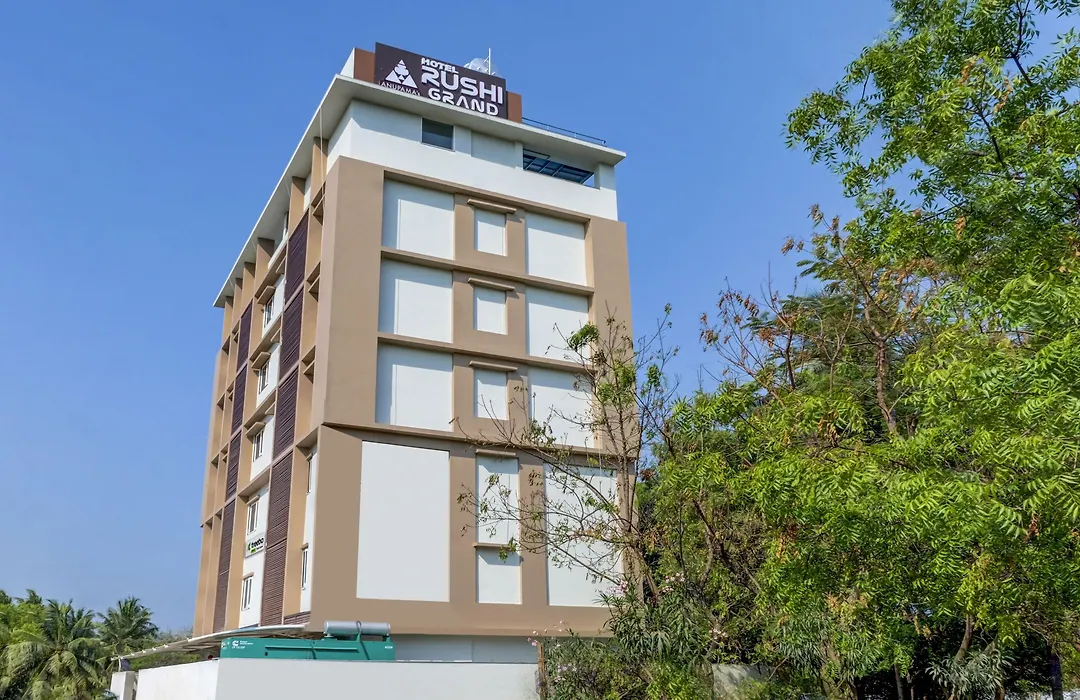 Treebo Rushi Grand, 1 Km To Rushikonda Beach-1