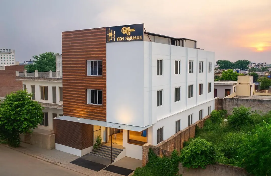 Hotel Ten Square - 5 Minutes From The Taj Mahal-1