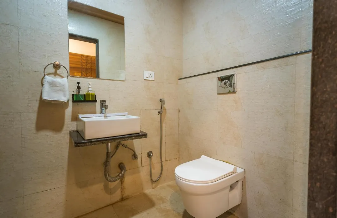 Tripli Hotels Le Shelton-1