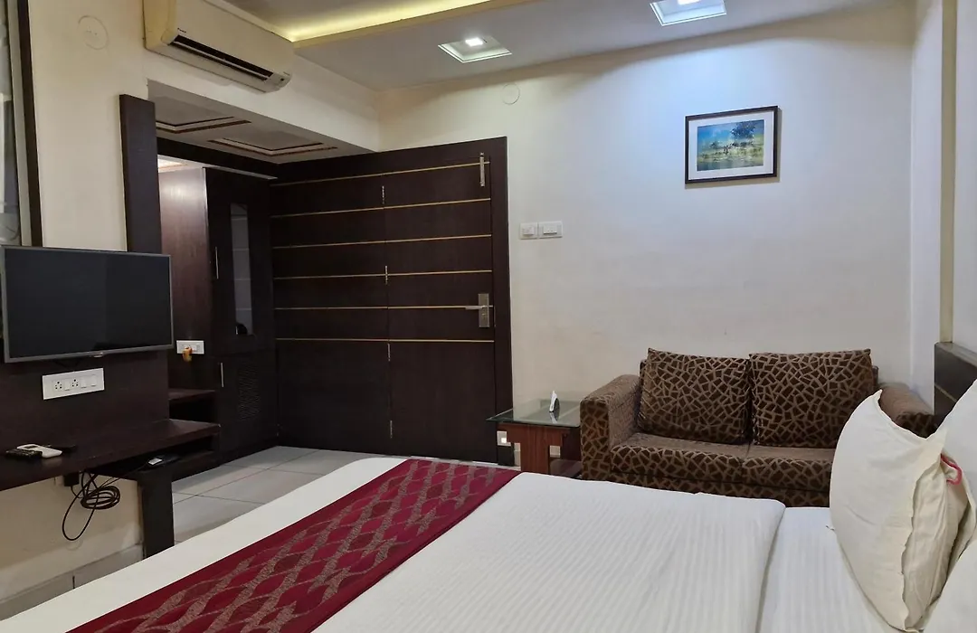 Hotel Radiant Kolhapur-1