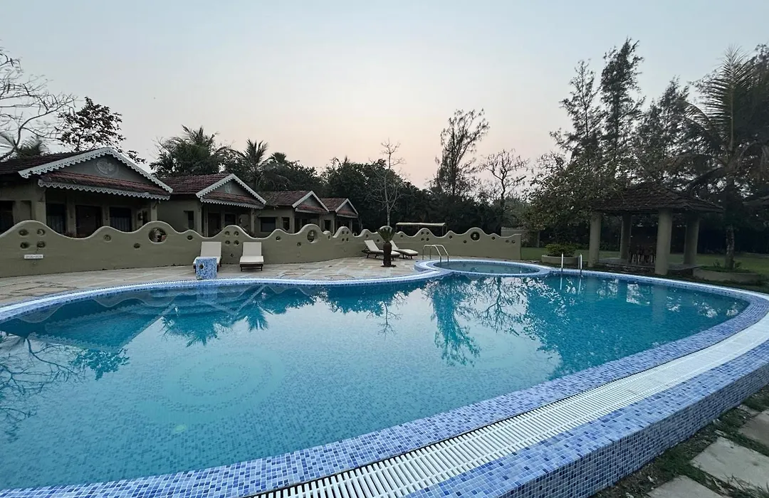 Breathing Earth - Rooms And Pool-1