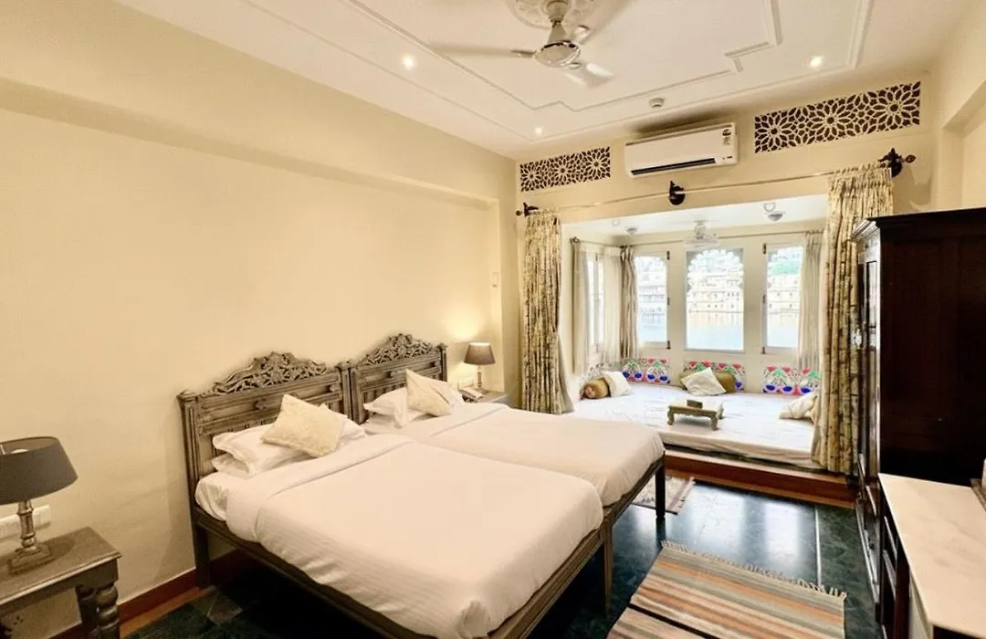Lake Pichola Hotel-1