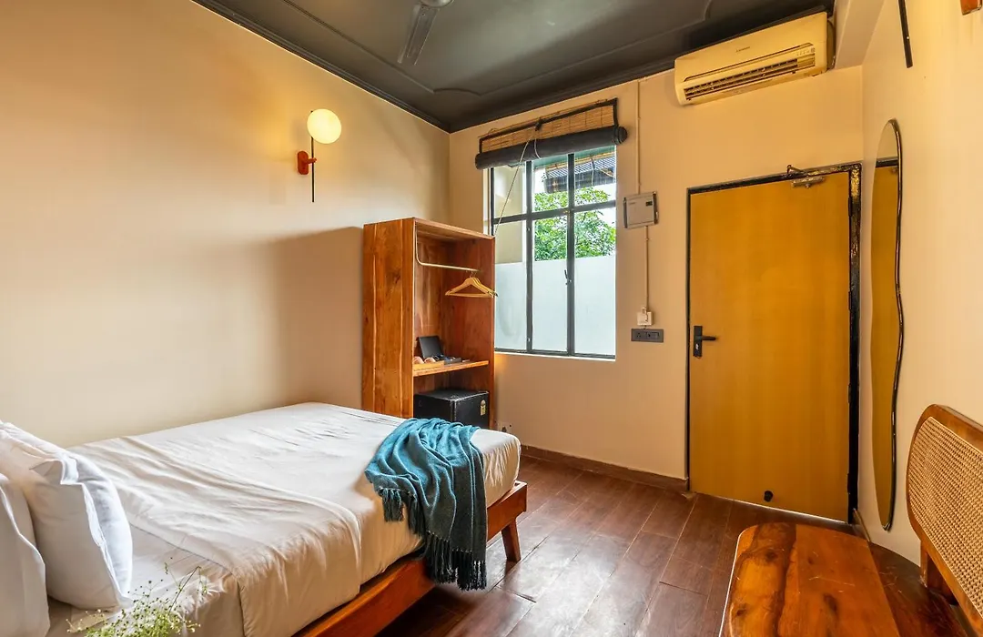 LetsBunk Poshtel&Suites-1