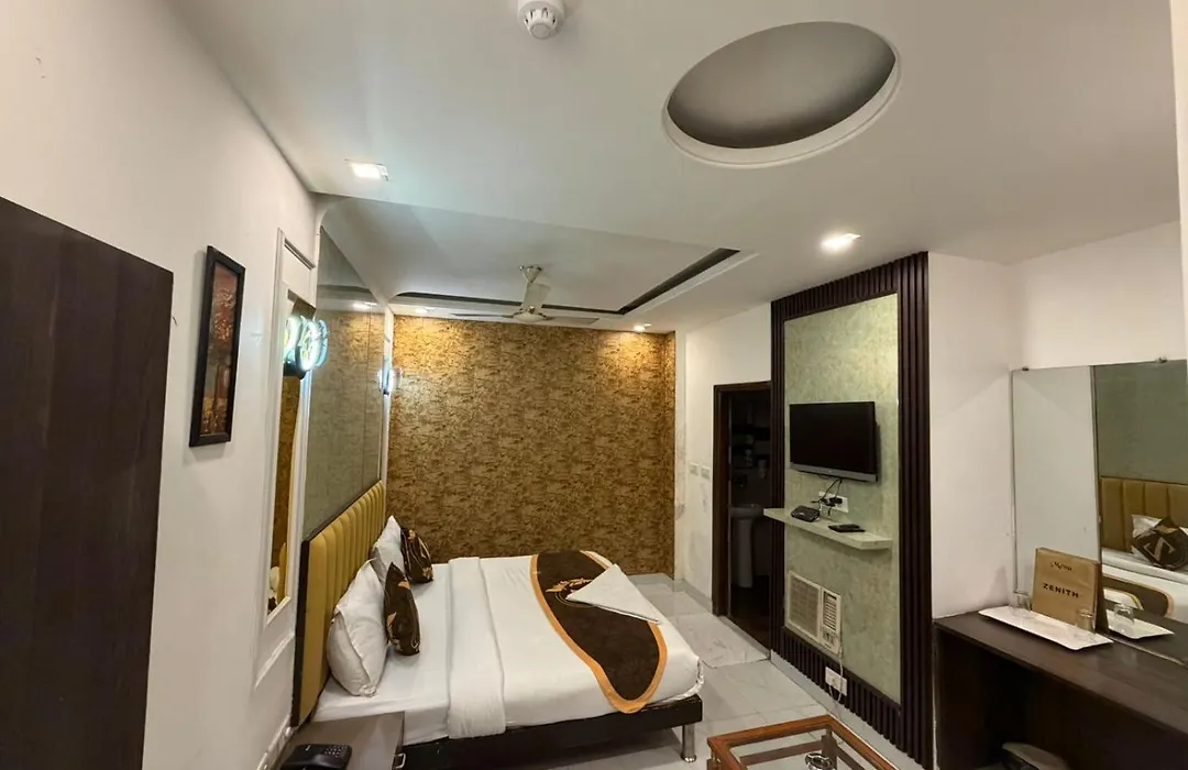 Hotel Ambrosia - Managed By Zenith A-217, Road No 6, Block Rz, Mahipalpur, New Delhi-1