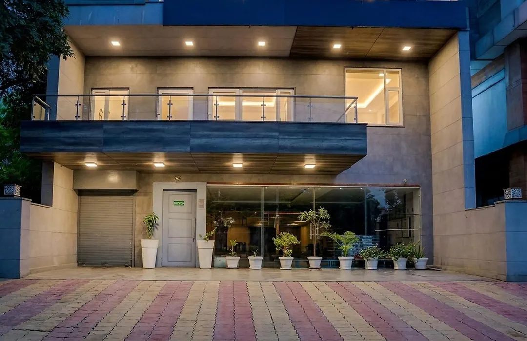 Townhouse Rohini Sector 23-1
