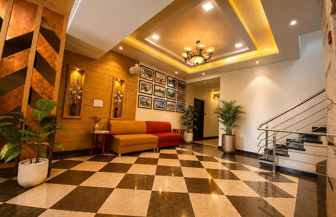 Royal Gm Plaza-1