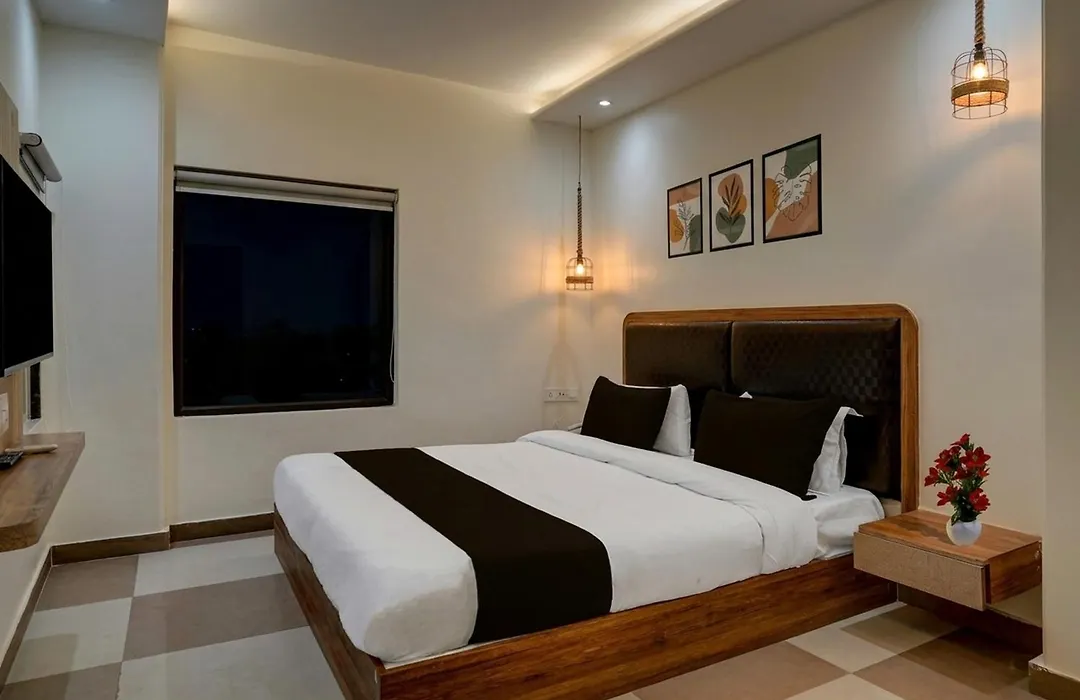 Townhouse Oak Kodambakkam Formerly Cine City-1