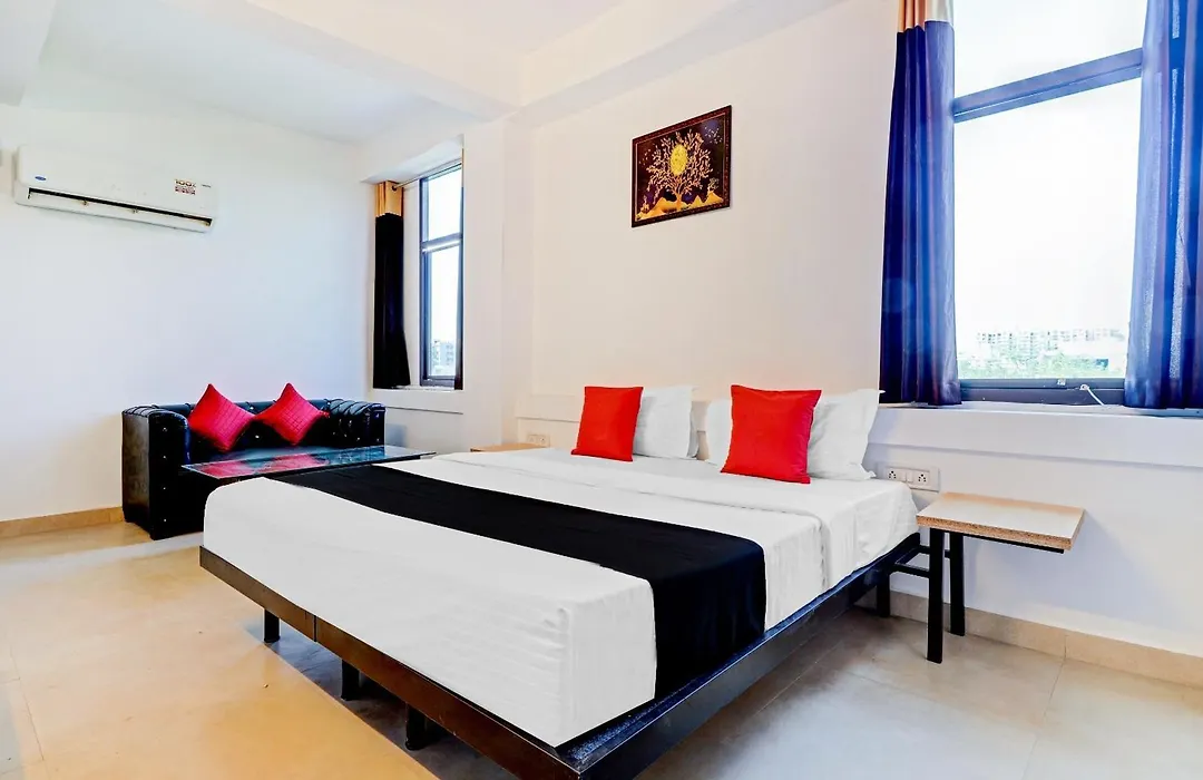 Hotel O Vasundhra Grand-1