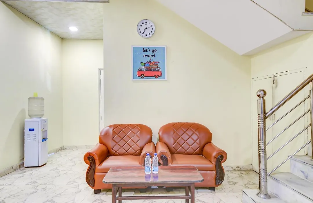 Hotel O Vishwakarma Palace-1