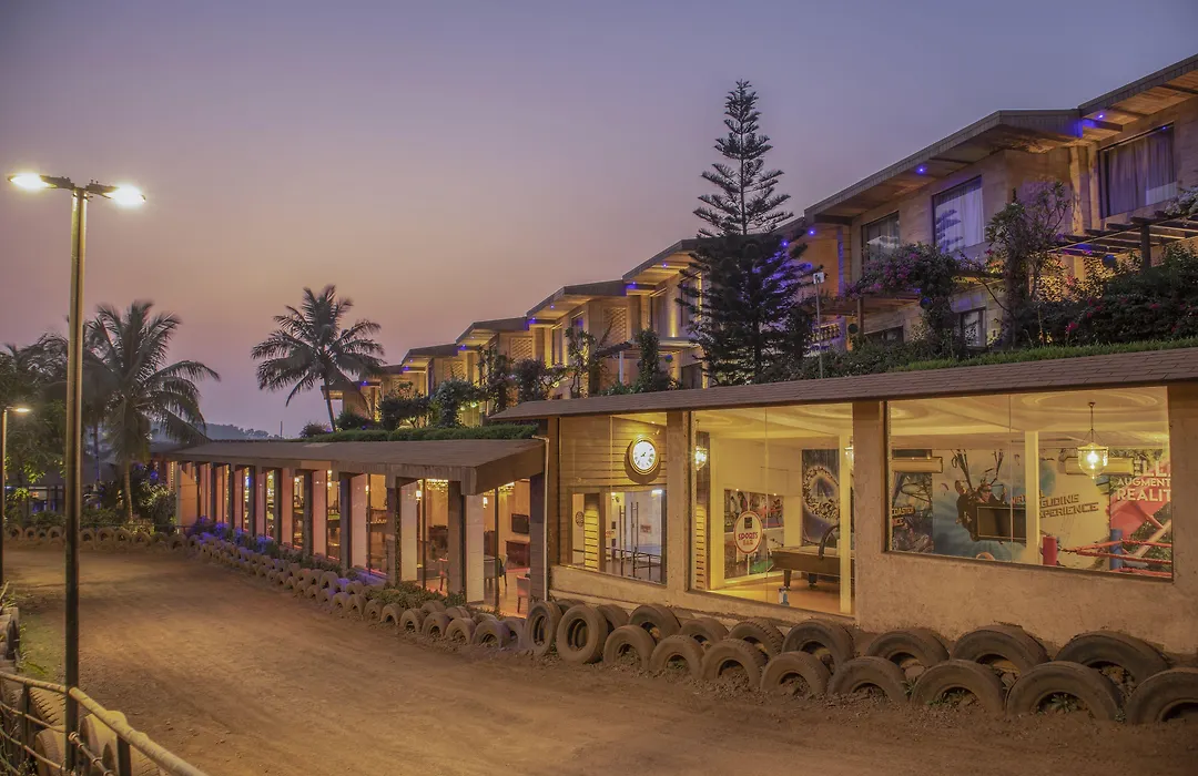 Della Resorts-1