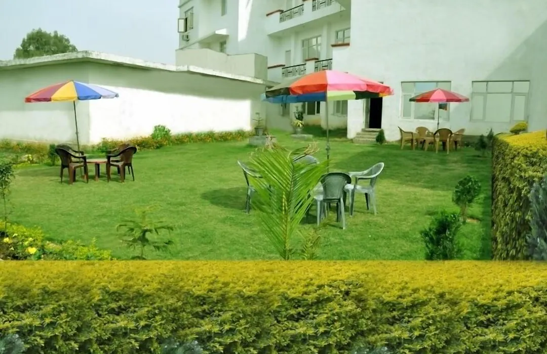 Hotel Maa Saraswati-1