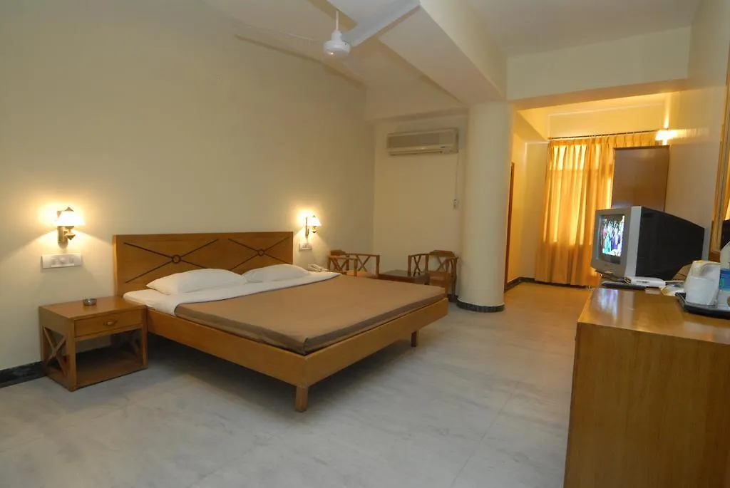 The Komfort Inn-1