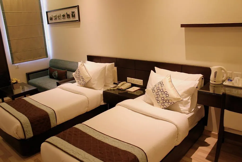 Hotel Amrapali Grand-1