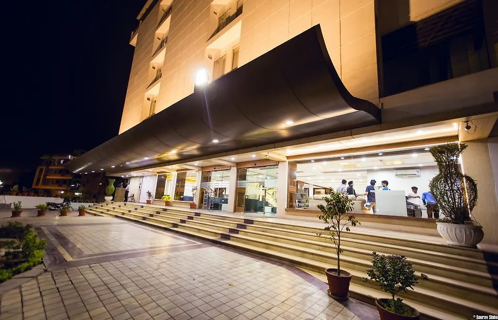 Papaya Tree Hotel-1