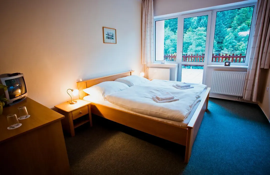 Hotel East Palace-1