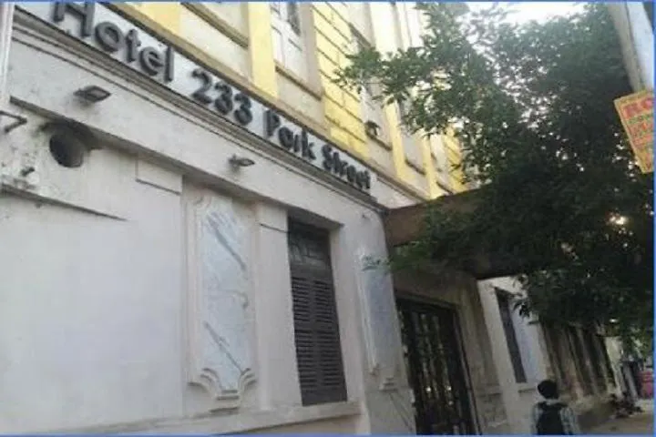 Hotel 233 Park Street-1