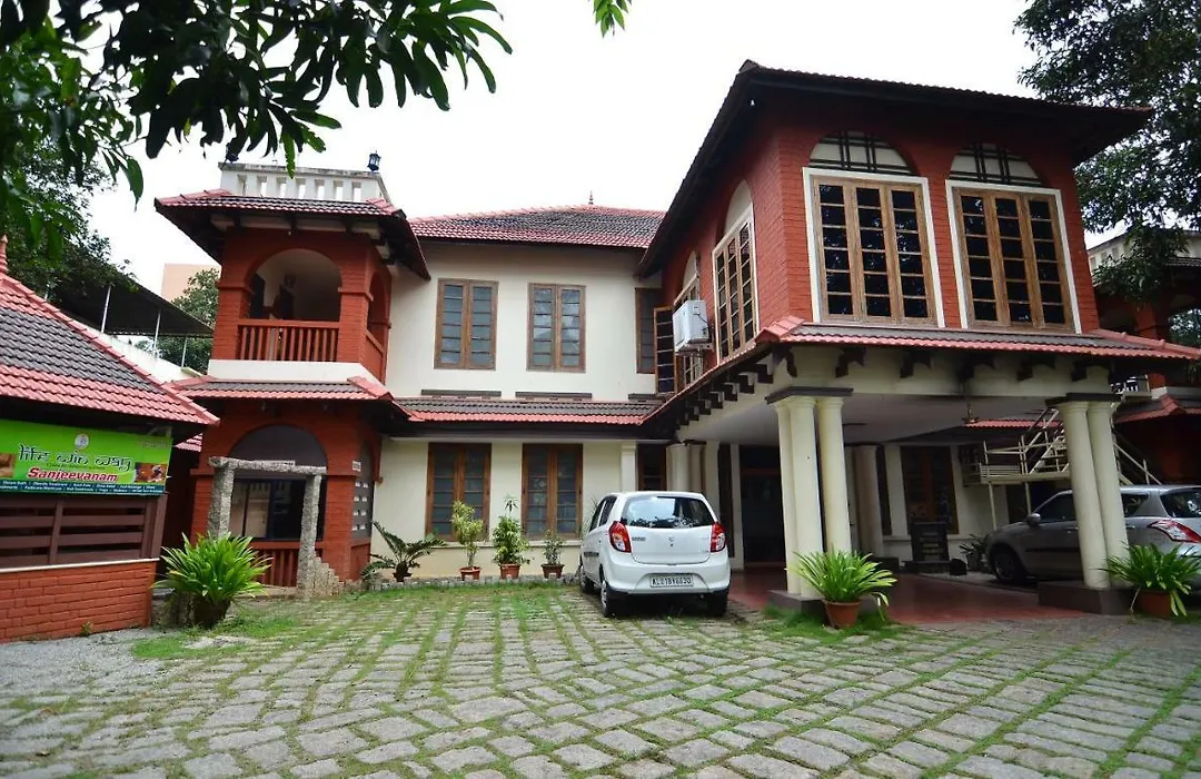 The Royal Heritage Hotel And Ayurvedic Center-1
