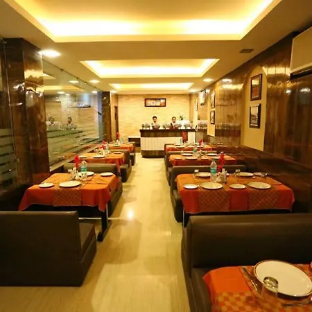 Hotel Maharaja Inn By Geetanjali Hotels-2
