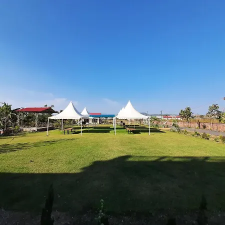 Shalom Farmhouse By The Hillside-2