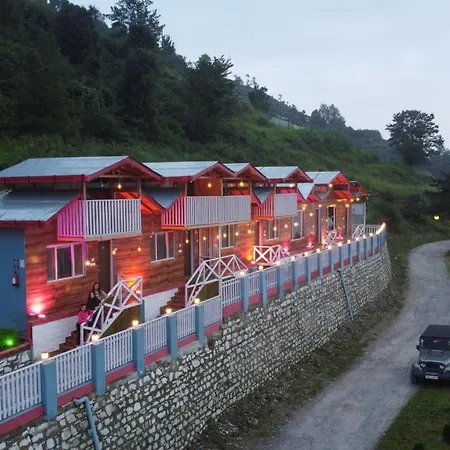 Rooftop Cottages & Restaurant, Pangot-3