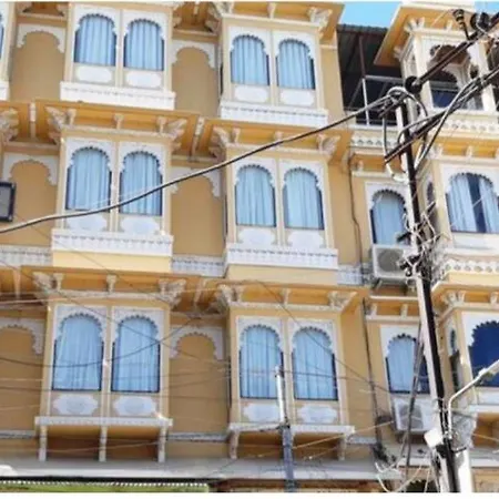 Madpackers Udaipur-2