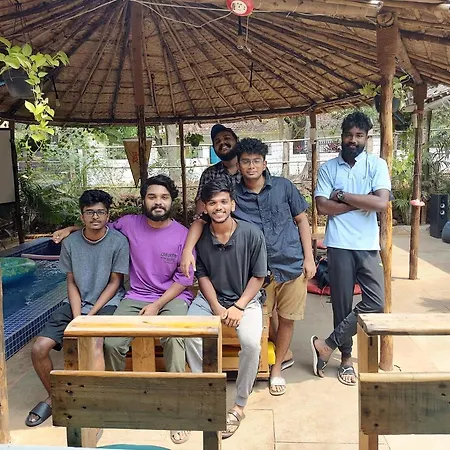 Red Monkeys Hostel-3