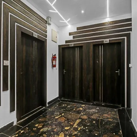 Hotel Four Petals-3