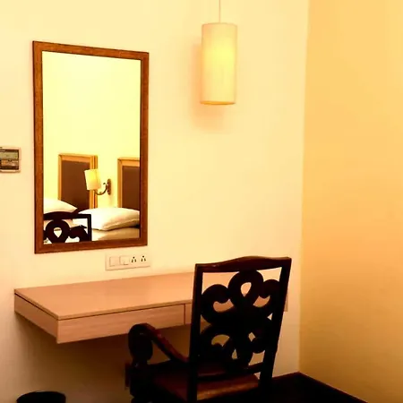 Hotel Sabareesh Park-3
