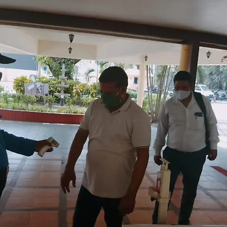 Hotel President New Court-Fully Vaccinated Staff-2