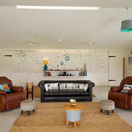 Saffronstays Onellaa, Nashik - Infinity Pool Villa Surrounded By A Vineyard-2
