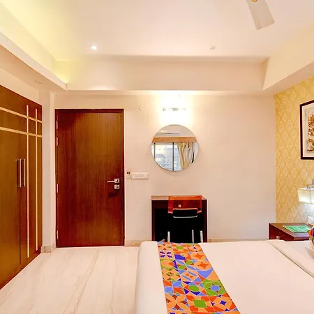 Capital O 16172 Hotel Radiant-2