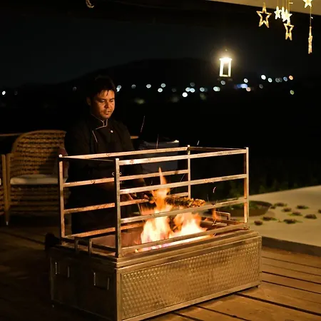 Saffronstays Onellaa, Nashik - Infinity Pool Villa Surrounded By A Vineyard-3