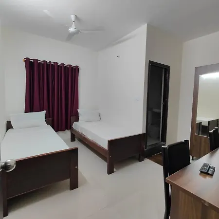 Minimal Poshtel-2