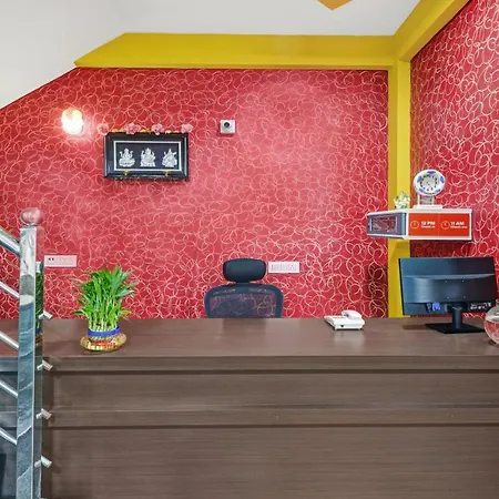 Itsy Hotels Harsha Comforts,600 Mts From Coffee Museum-3
