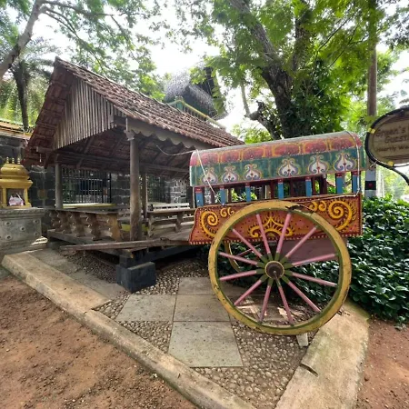 Green'S Guest House-2