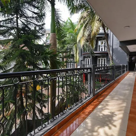 Super Oyo Townhouse 256 Silver Palm Resort Near Candolim Beach-3