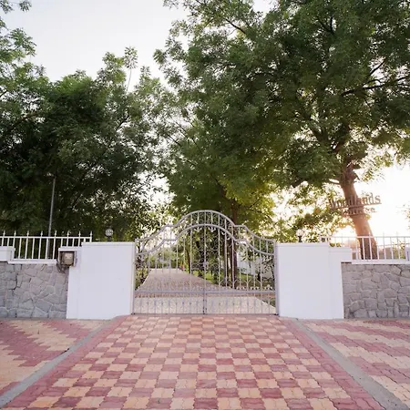 Woodlands Cottage - Luxury Stay-2
