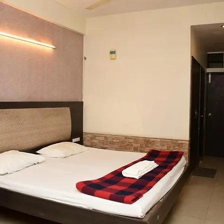 Hotel Gomti-3