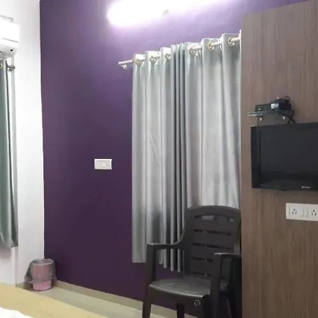 Hotel Royal Regency-3