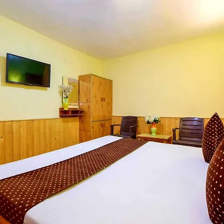 Oyo Flagship 82405 Cochin Villa-3